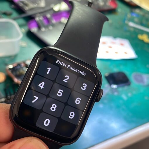 Apple Watch Cracked Glass Repair Service - Image 7